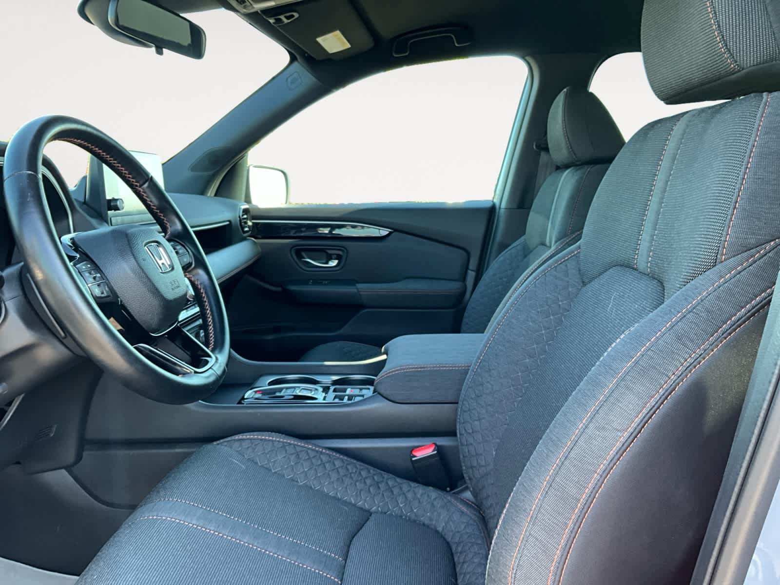 Used 2023 Honda Pilot Sport image 9