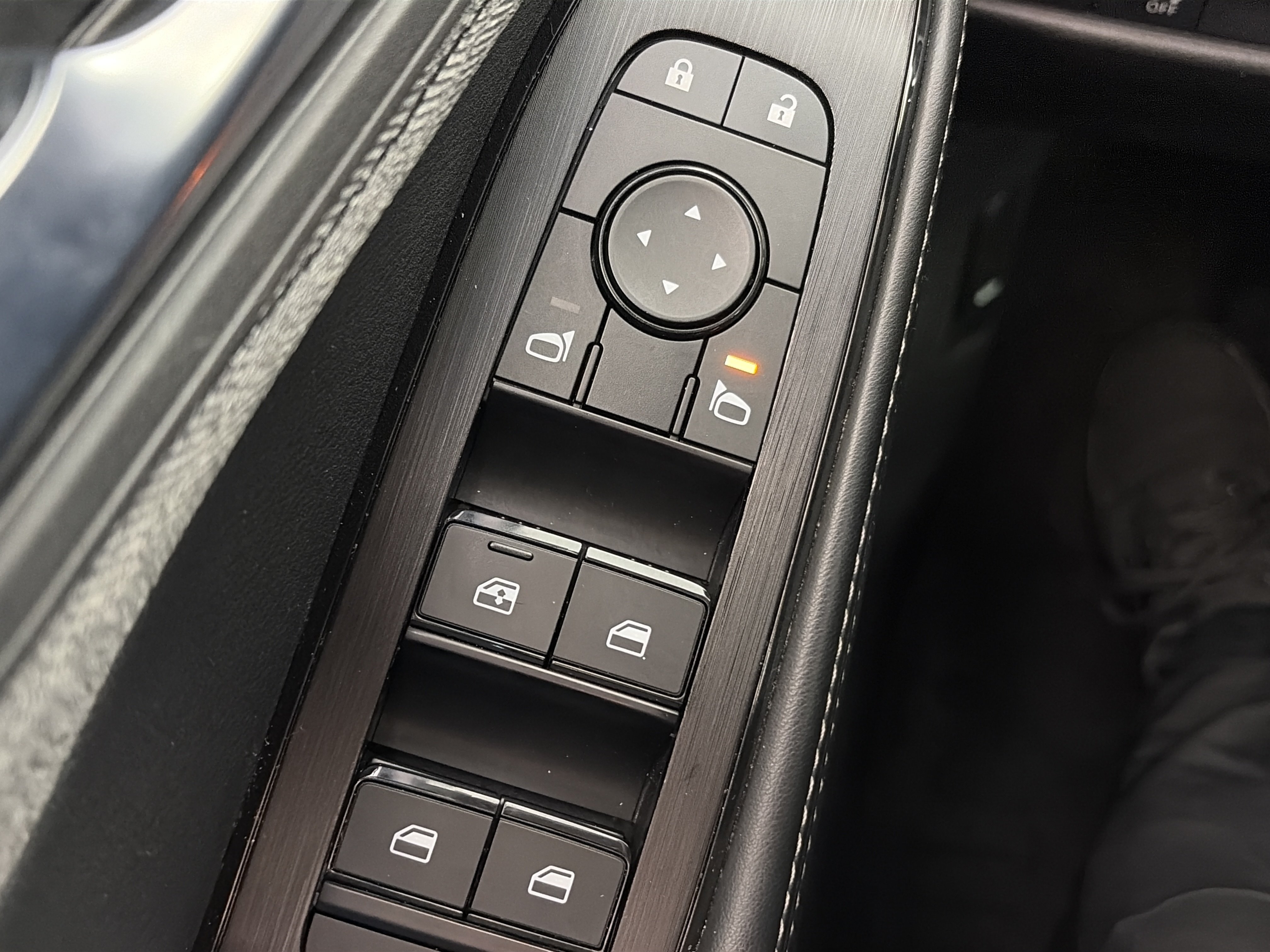 Certified 2023 Nissan Rogue SV AWD/4WD image 29
