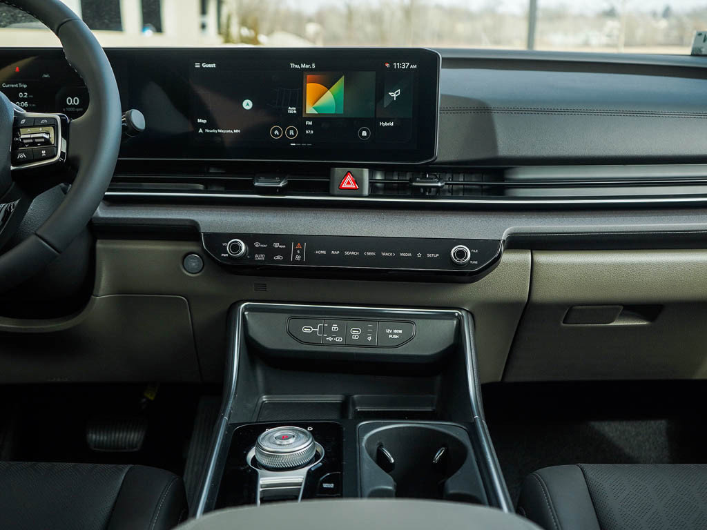 New 2026 Kia Carnival SX FWD image 18