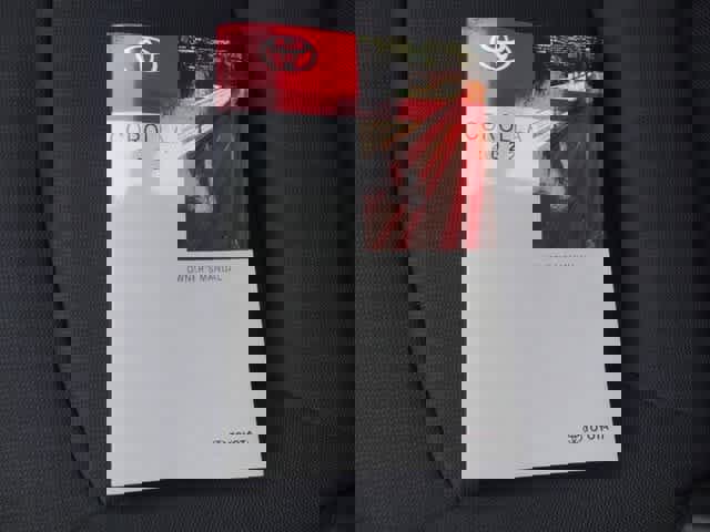 Used 2022 Toyota Corolla LE image 15