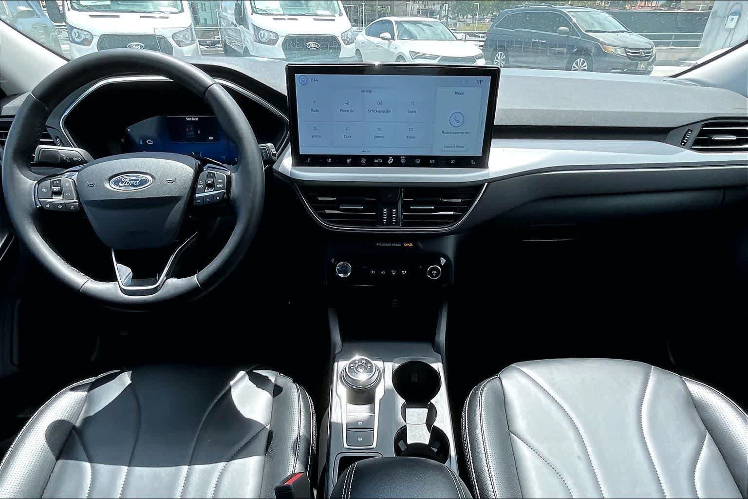 Used 2025 Ford Escape SE w/ PHEV Premium Package FWD image 10
