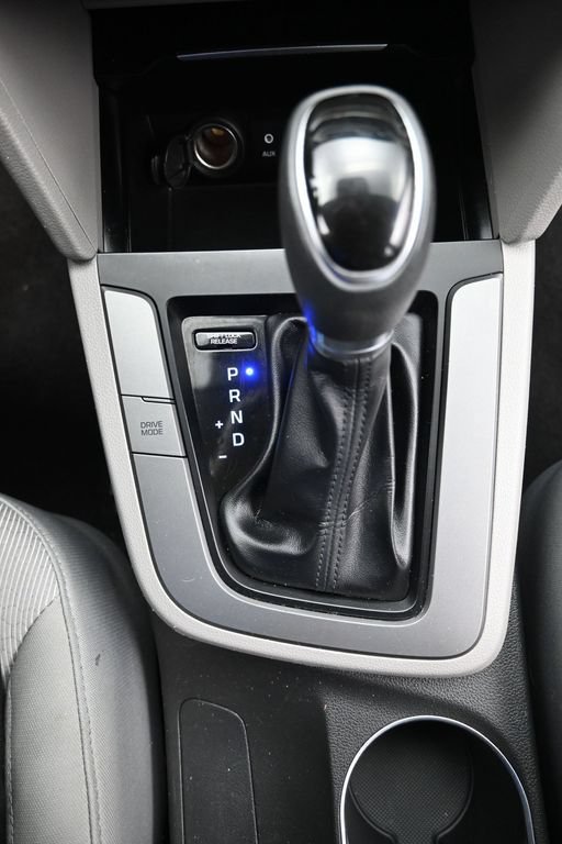 Used 2017 Hyundai Elantra SE FWD image 20
