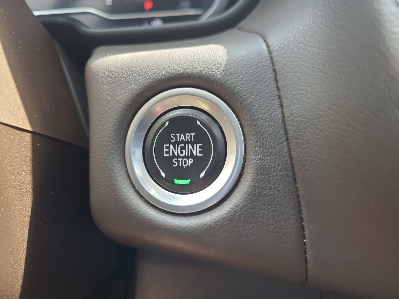Used 2022 GMC Yukon SLT AWD/4WD image 33