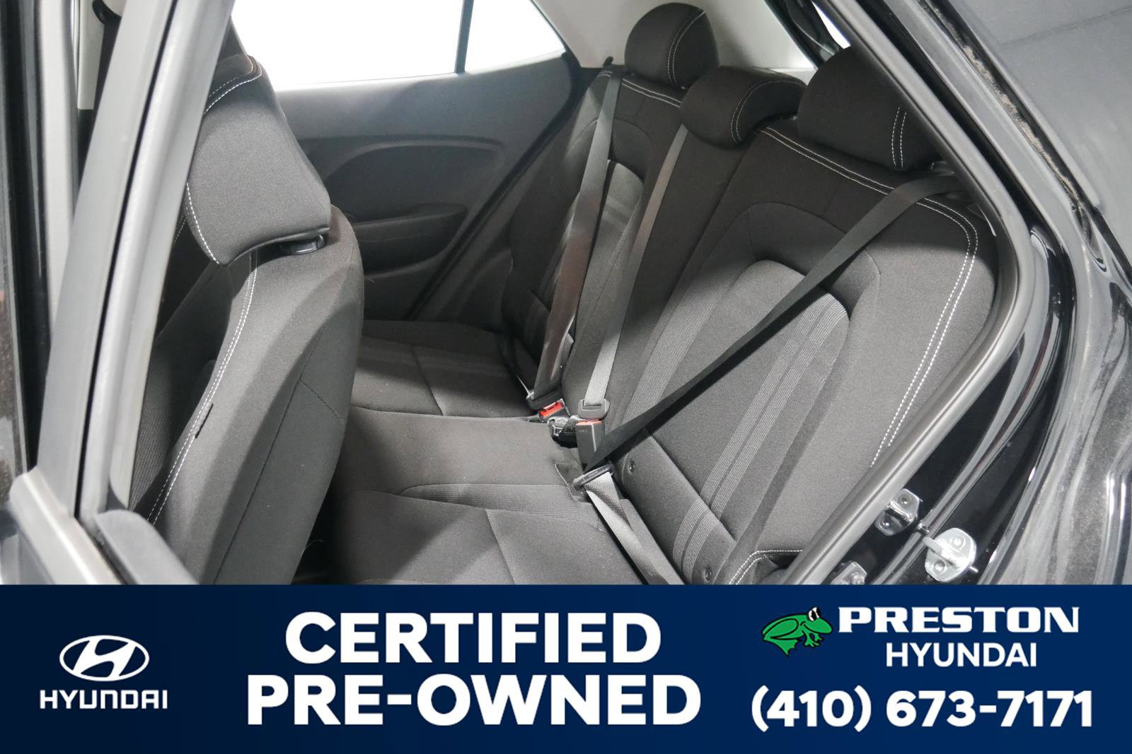 Used 2020 Hyundai Venue SEL image 11