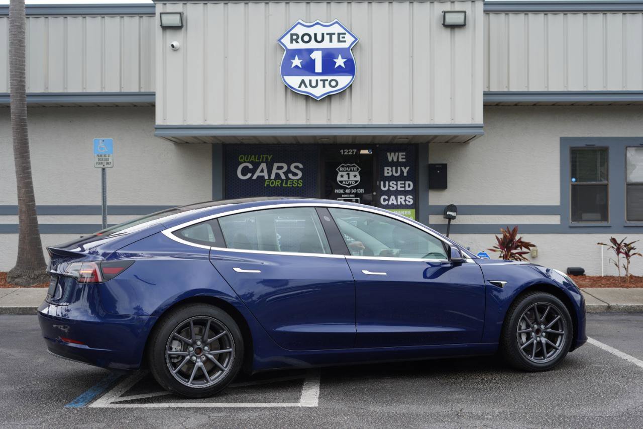 Used 2018 Tesla Model 3 Long Range RWD image 4