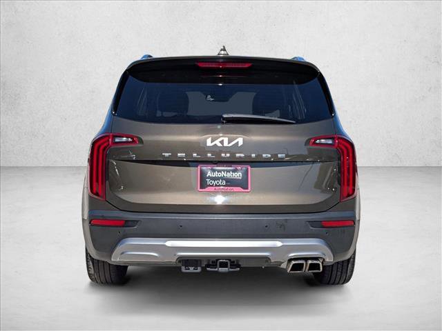 Used 2022 Kia Telluride SX w/ Towing Package FWD image 7