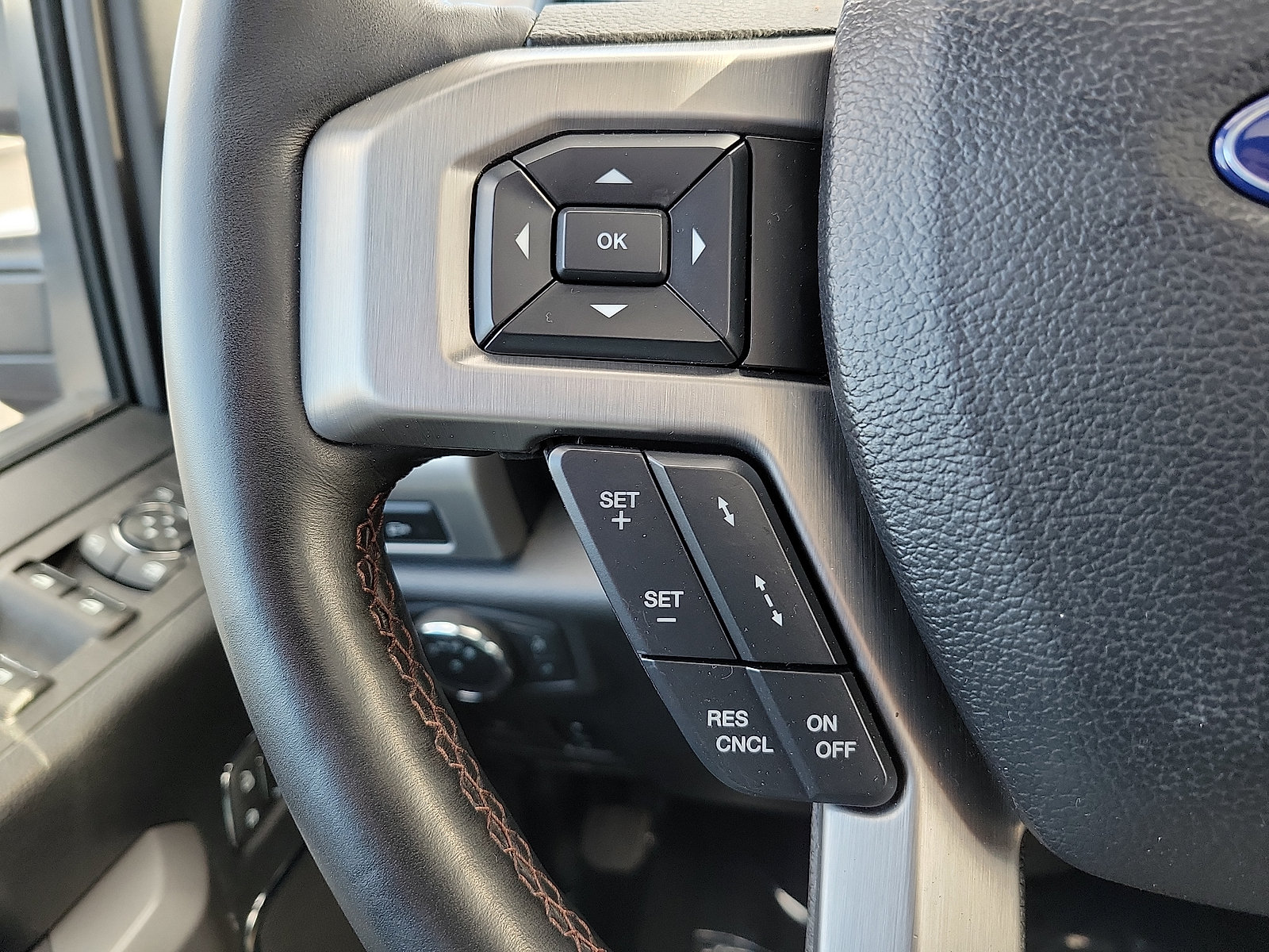Used 2021 Ford F250 Platinum w/ FX4 Off-Road Package AWD/4WD image 21