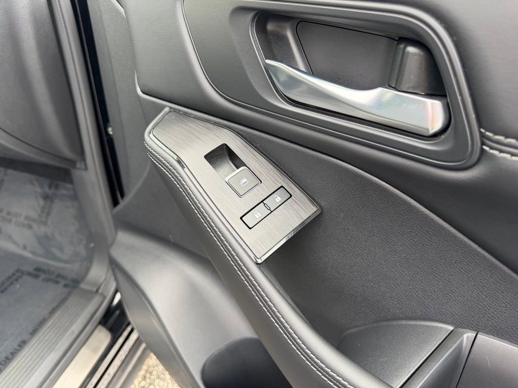 Used 2023 Nissan Rogue SL w/ SL Premium Package image 26