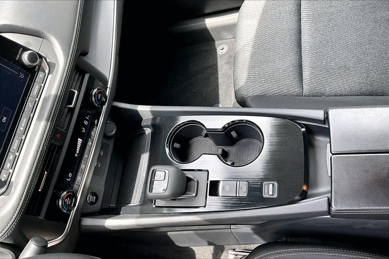 Certified 2024 Nissan Rogue SV FWD image 16