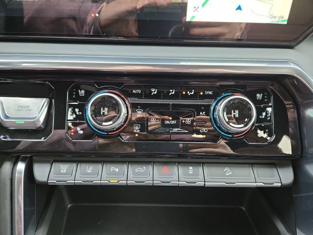 New 2026 GMC Sierra 2500 Denali Ultimate w/ LPO, Black Badging Package image 25