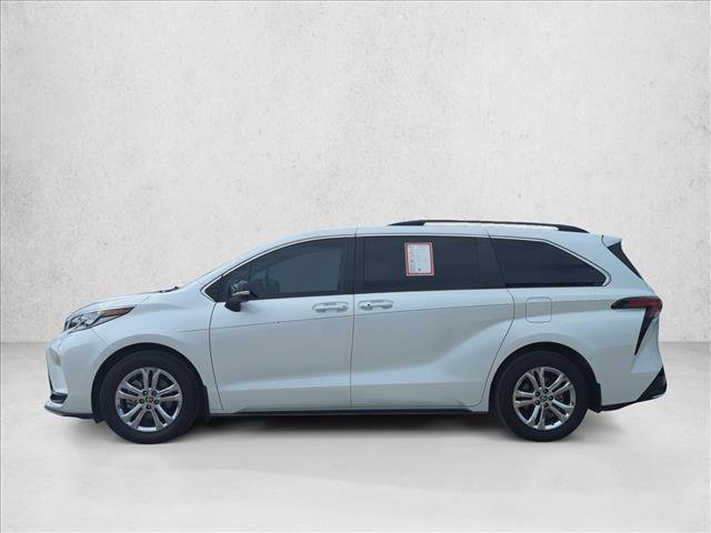 Certified 2023 Toyota Sienna XSE AWD/4WD image 8