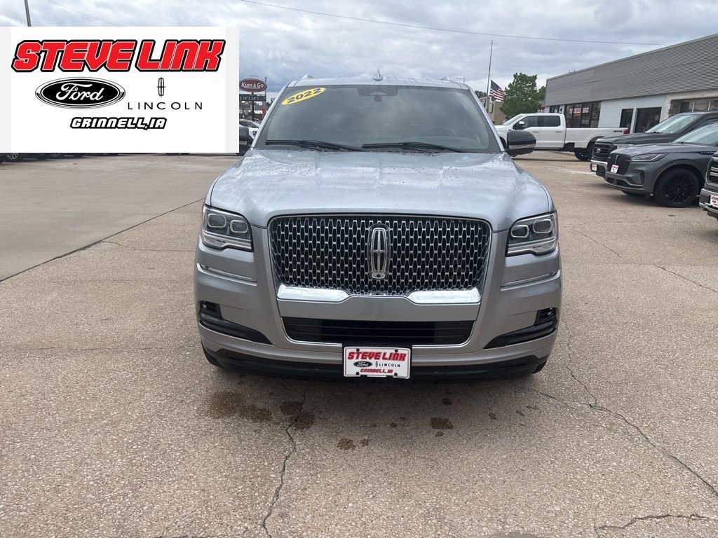 Used 2022 Lincoln Navigator L Reserve image 3