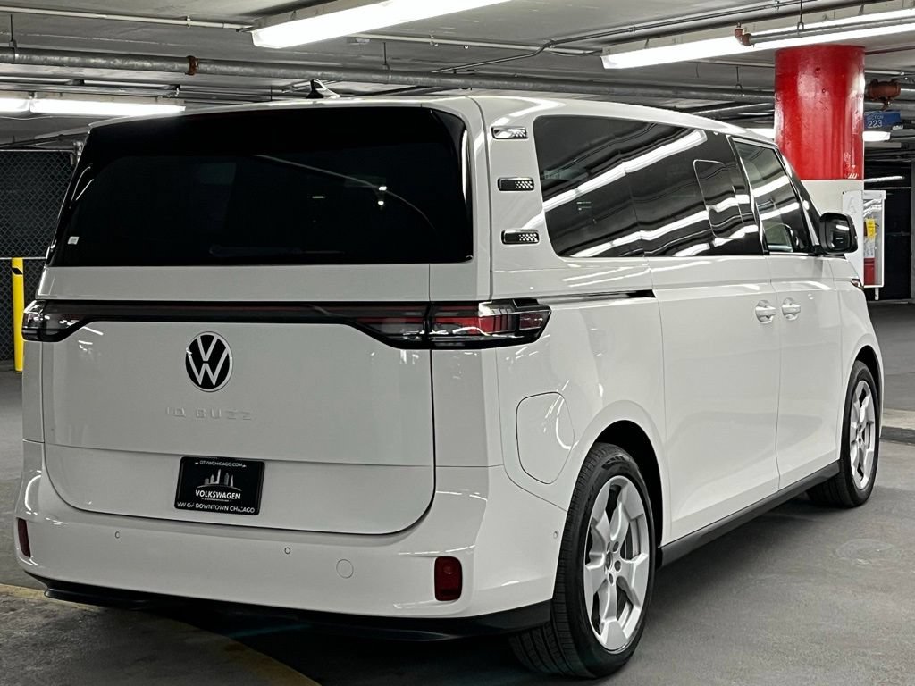 New 2025 Volkswagen ID. Buzz Pro S RWD image 6
