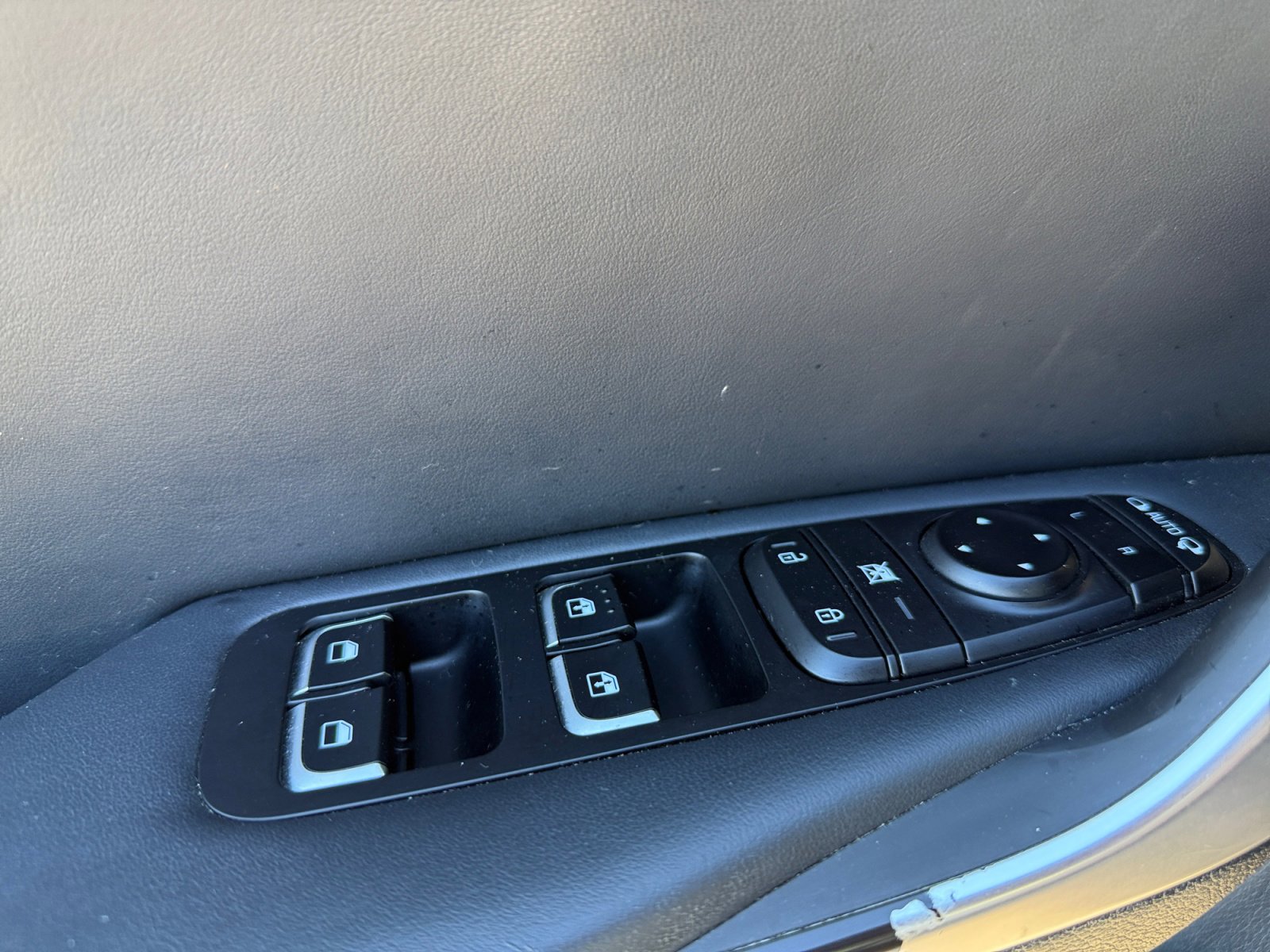 Used 2020 Kia Stinger GT1 image 19