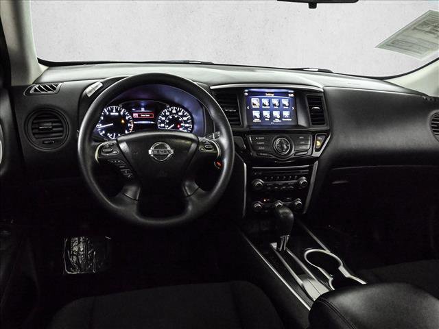 Used 2019 Nissan Pathfinder S image 19
