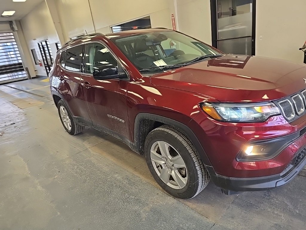 Used 2022 Jeep Compass Latitude w/ Sun and Sound Group image 1