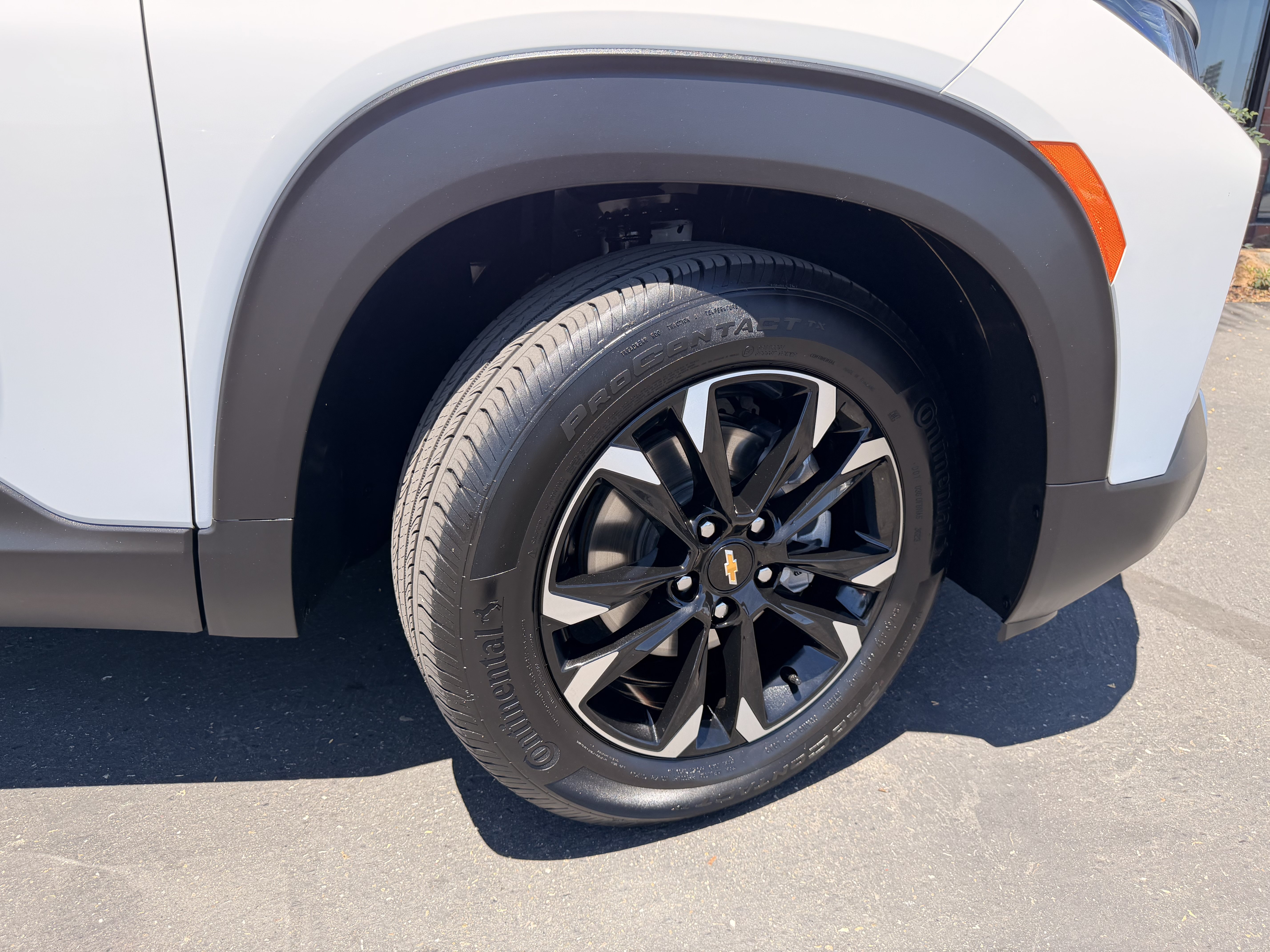 Used 2023 Chevrolet TrailBlazer LT w/ Convenience Package FWD image 4