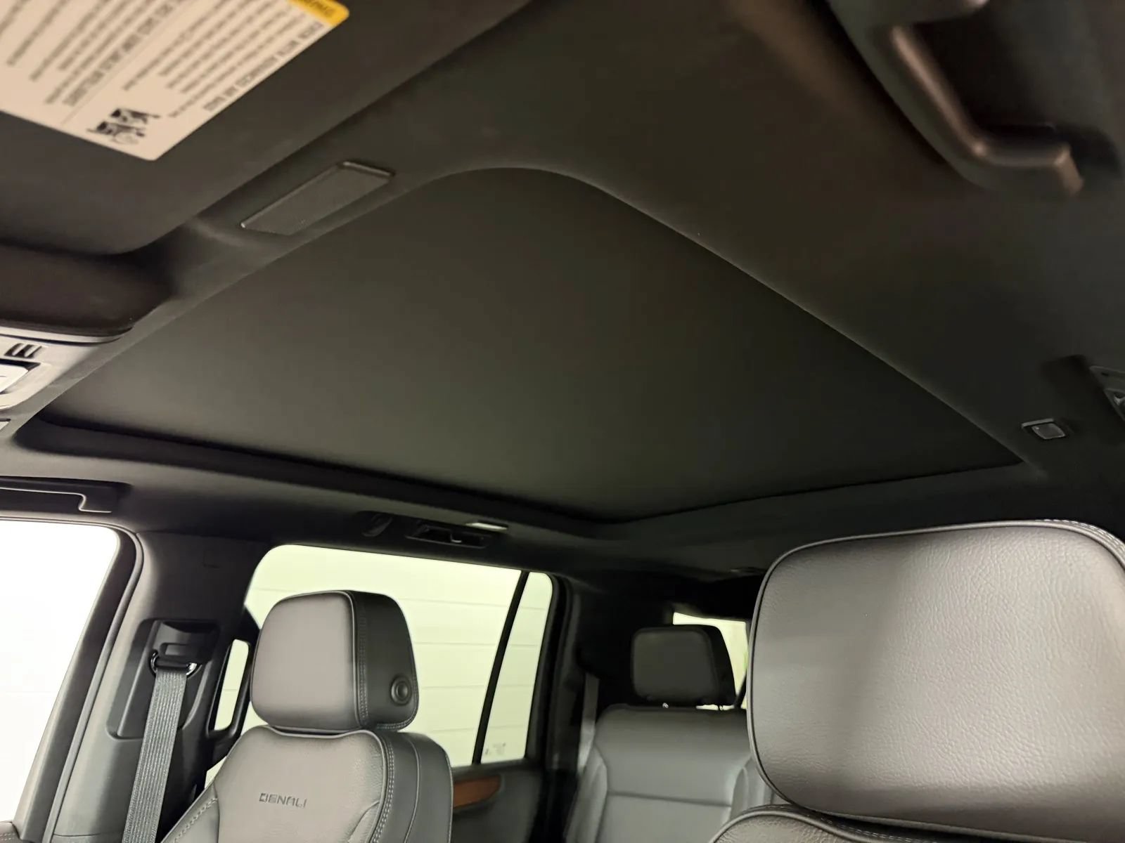 Used 2026 GMC Yukon XL Denali w/ Sun & Power Step Package AWD/4WD image 15