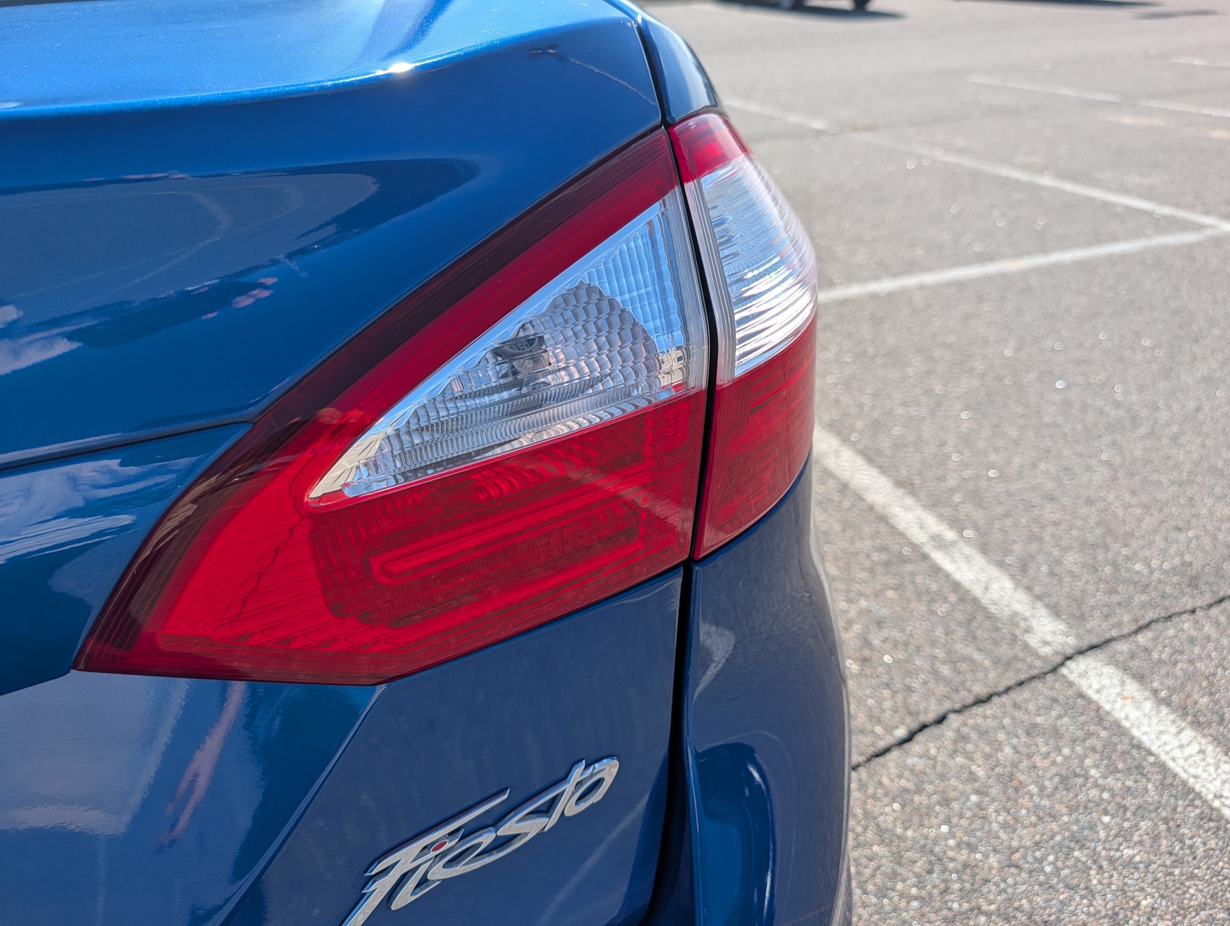Used 2019 Ford Fiesta SE w/ Cold Weather Package FWD image 5