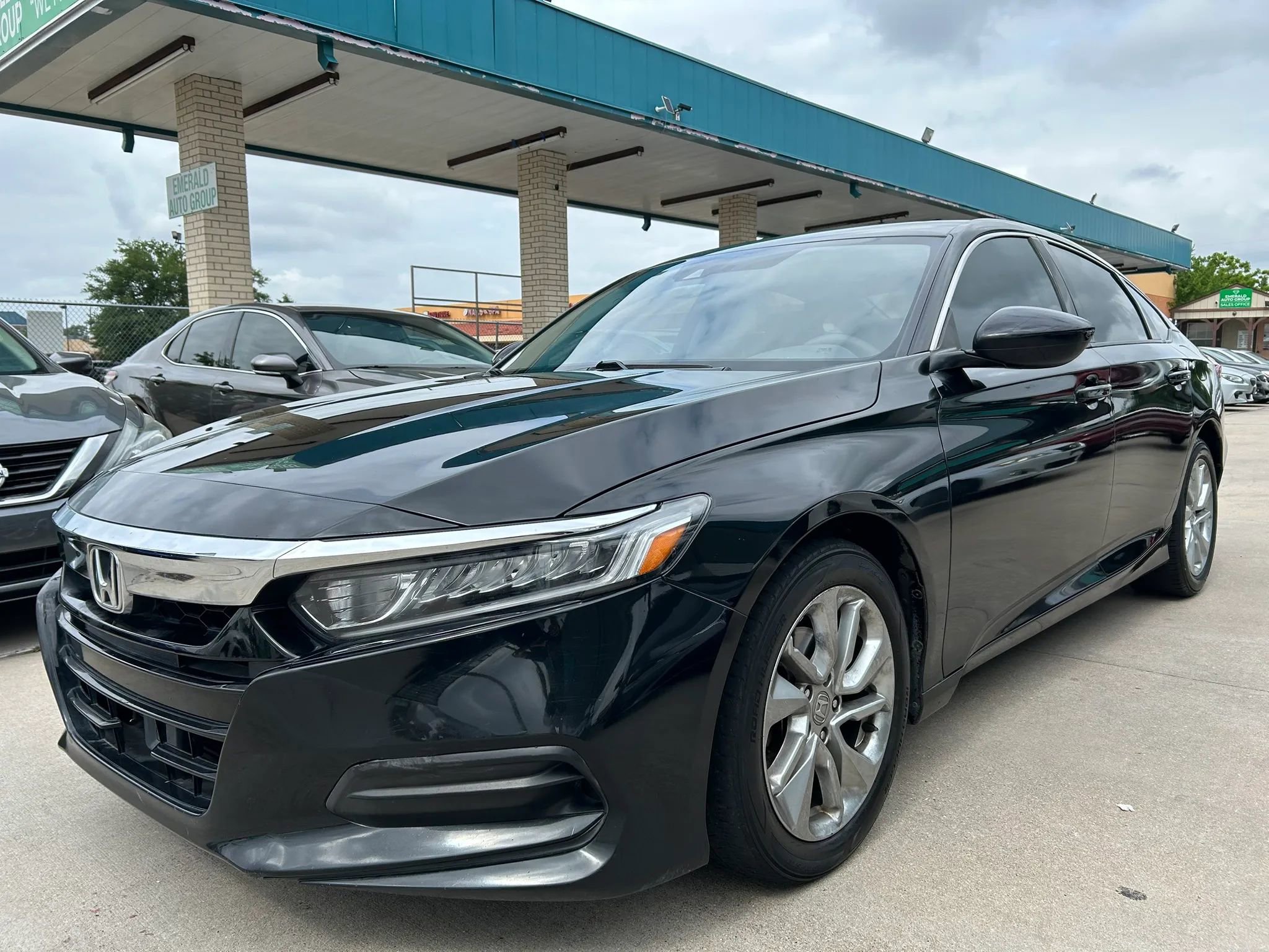Used 2018 Honda Accord LX image 1