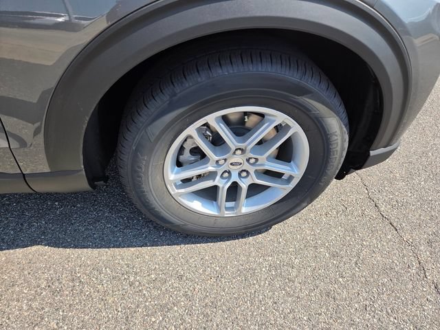 New 2026 Ford Explorer Active RWD image 15