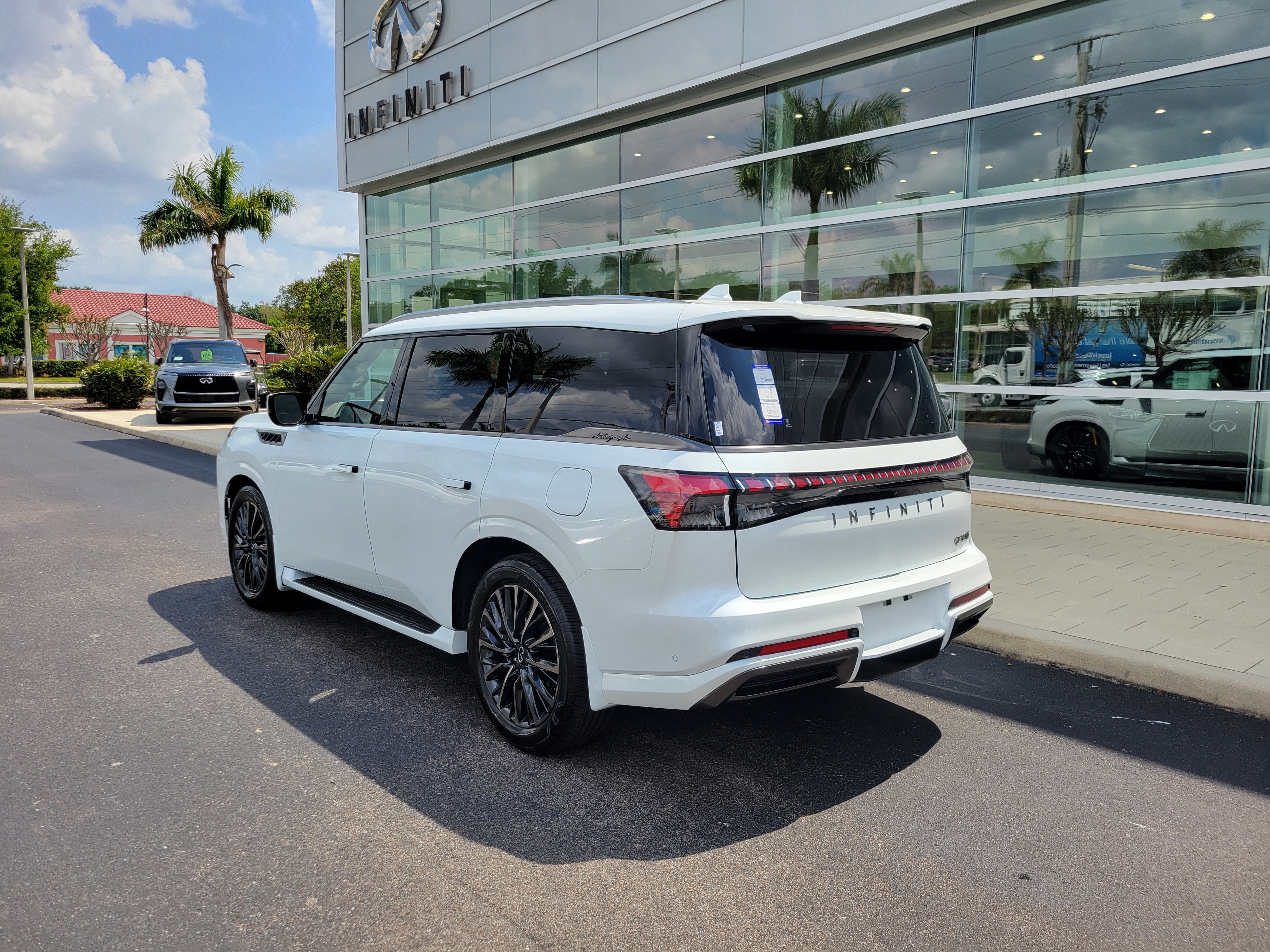 New 2026 INFINITI QX80 Autograph w/ Premium Cargo Package AWD/4WD image 6