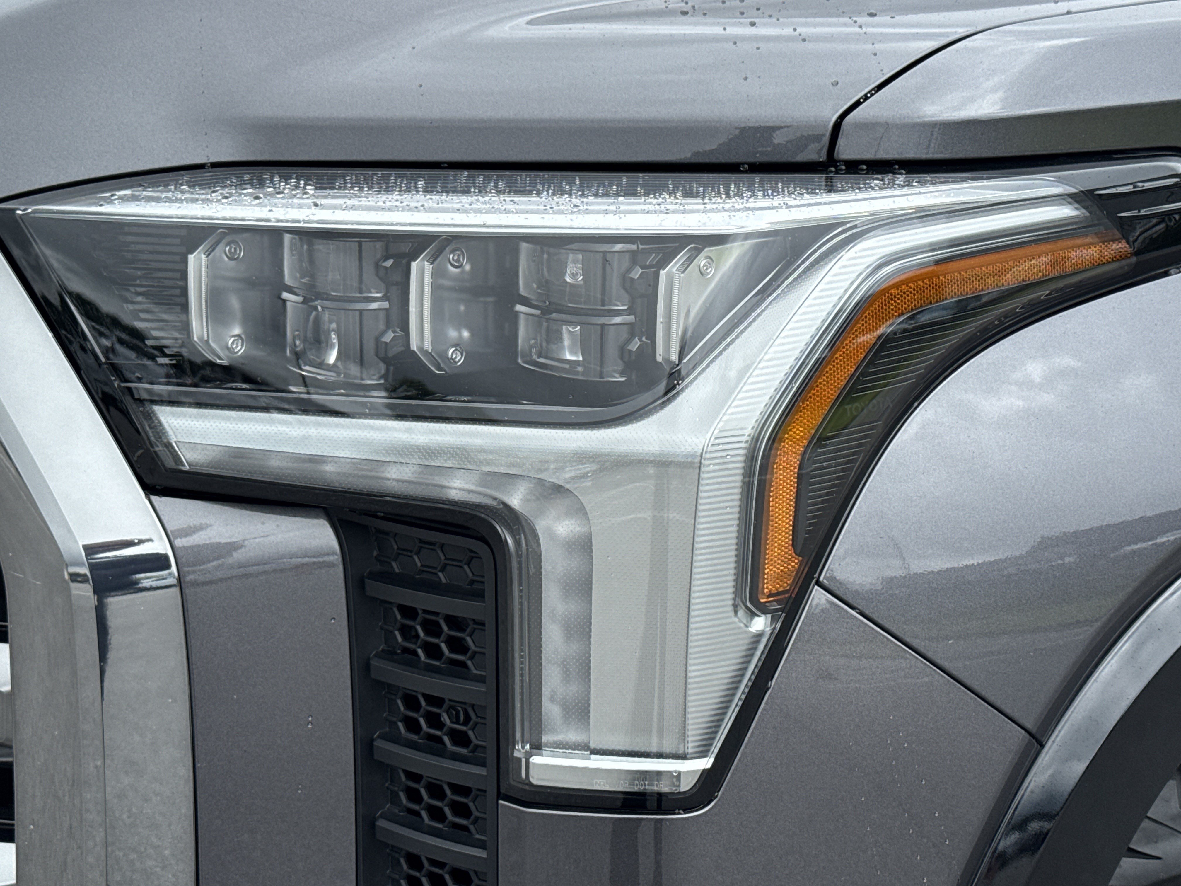 Used 2024 Toyota Tundra Platinum AWD/4WD image 6