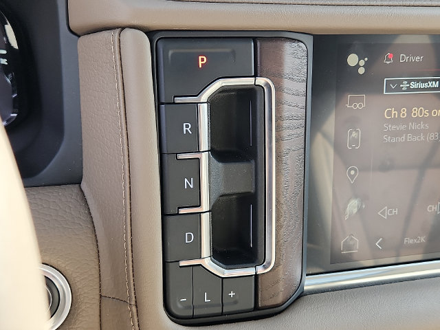 Used 2022 GMC Yukon Denali w/ Denali Premium Package AWD/4WD image 15