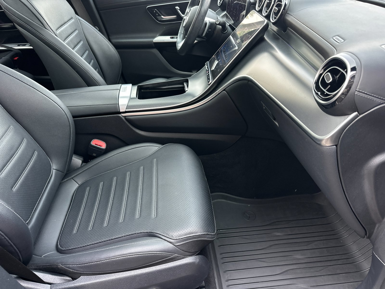 Certified 2024 Mercedes-Benz GLC 300 4MATIC image 16