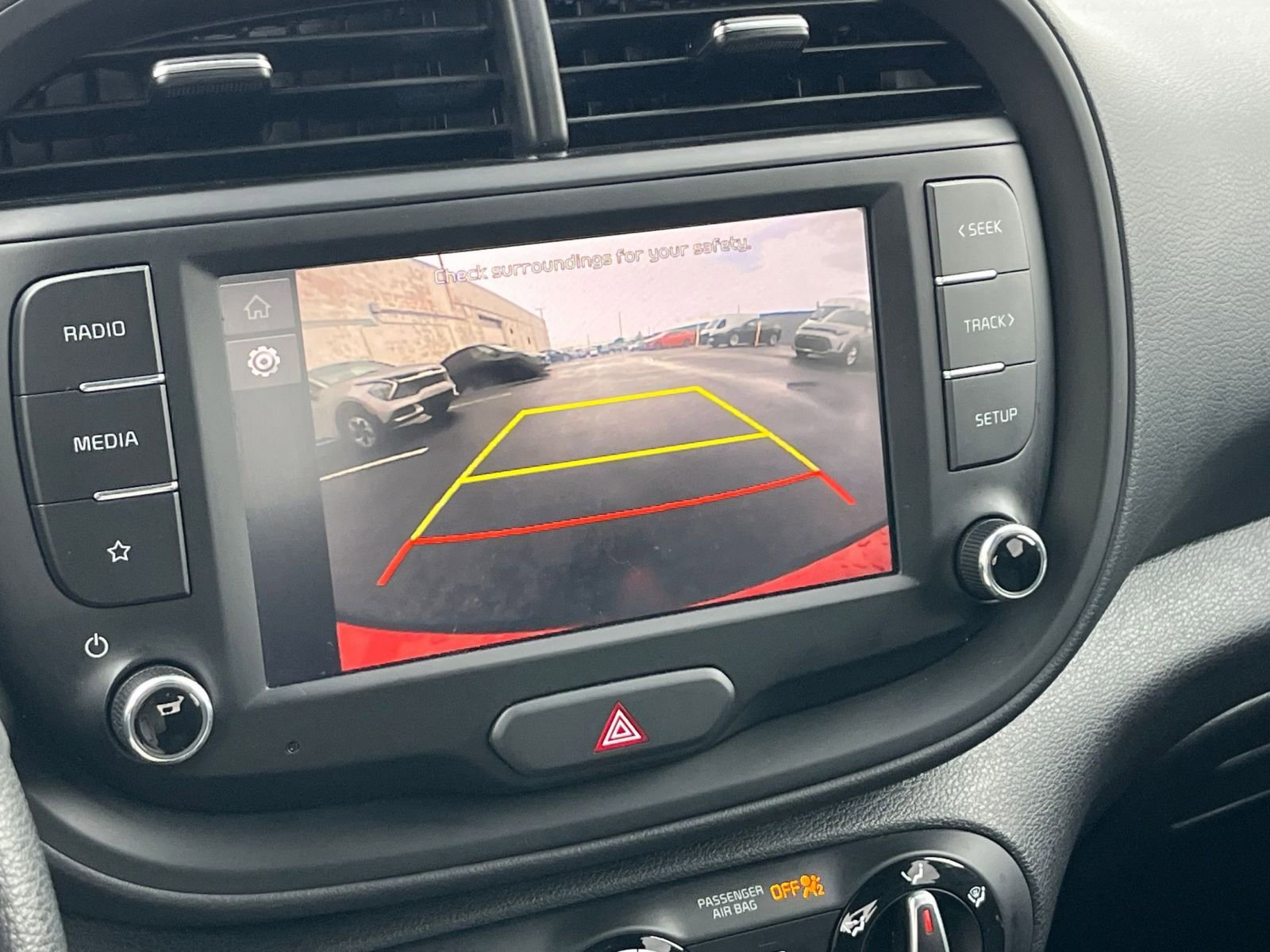 Used 2025 Kia Soul LX w/ LX Technology Package FWD image 22