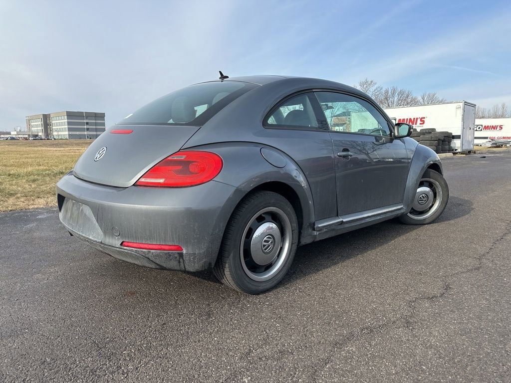Used 2012 Volkswagen Beetle 2.5 image 11