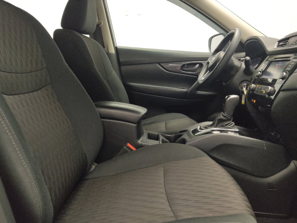 Used 2020 Nissan Rogue S FWD image 21