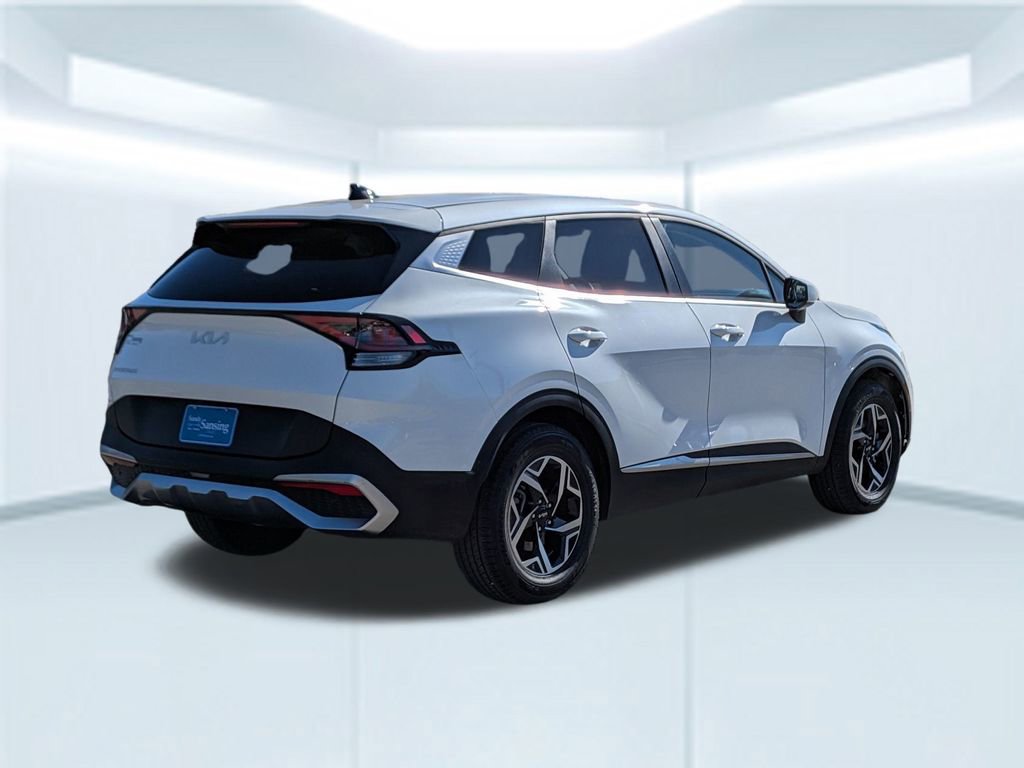 Used 2023 Kia Sportage LX image 6