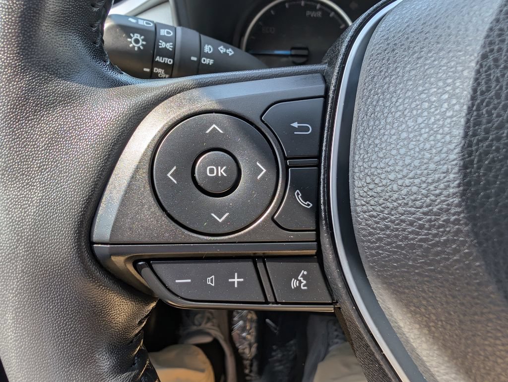 Used 2021 Toyota RAV4 XLE w/ Convenience Package AWD/4WD image 26