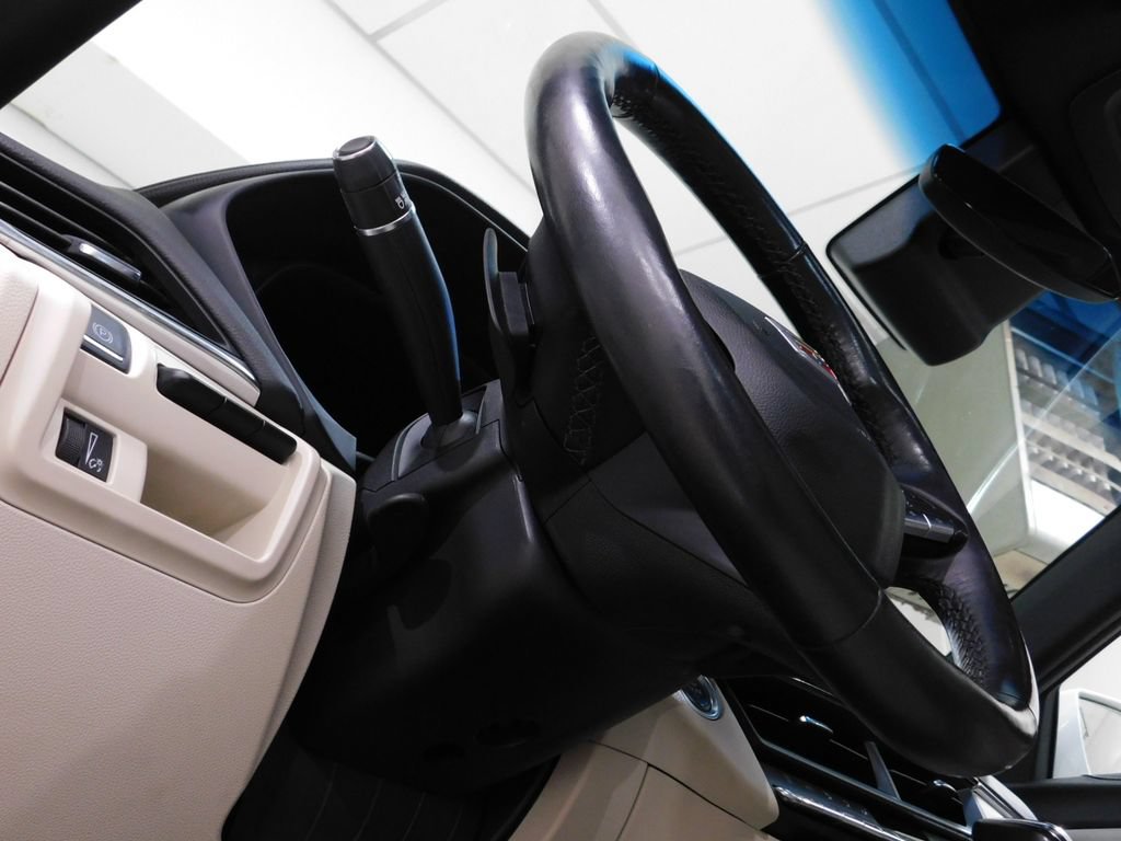 Used 2022 Cadillac CT4 Premium Luxury AWD/4WD image 31
