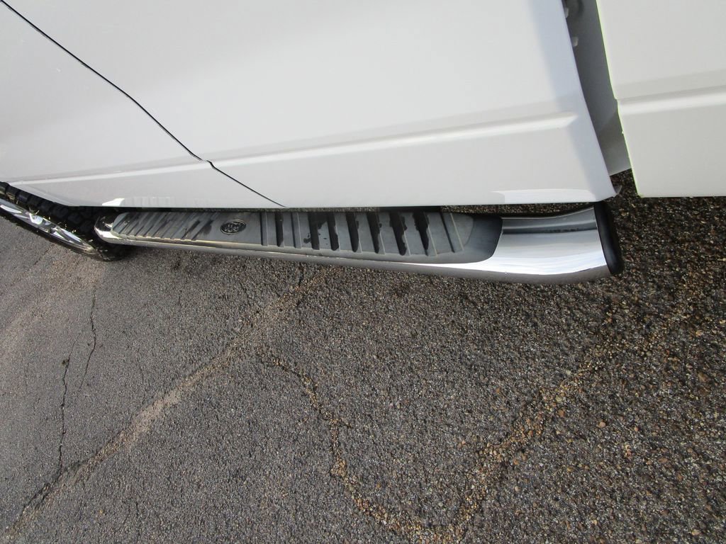 Used 2013 Ford F150 XLT w/ XLT Chrome Pkg image 17