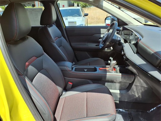 New 2026 Nissan Kicks SR image 6