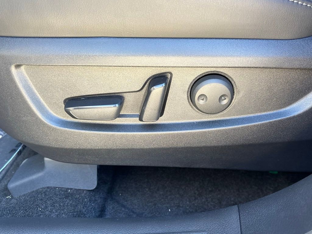 New 2025 INFINITI QX50 Pure image 13