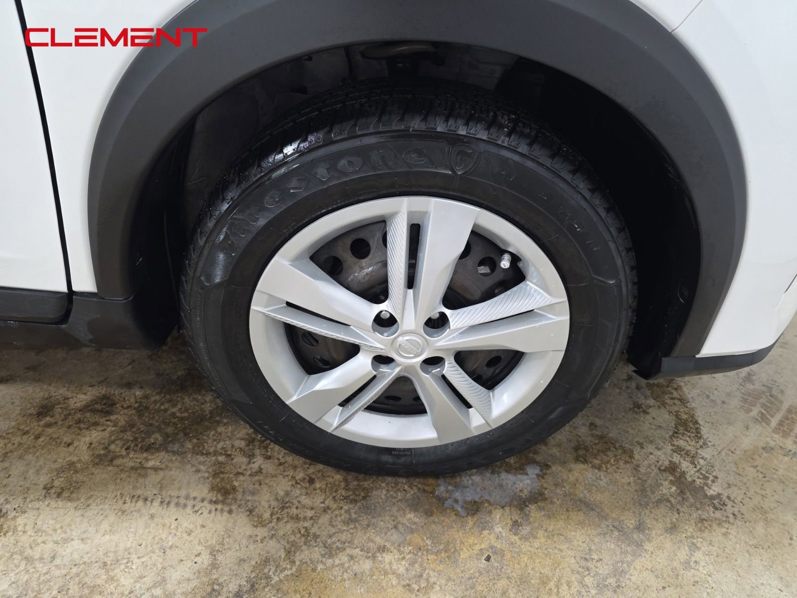 Used 2022 Nissan Kicks S image 31