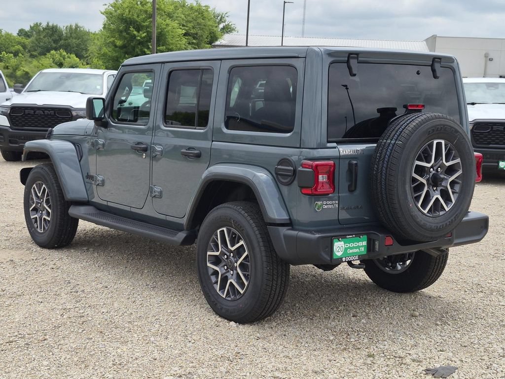 New 2026 Jeep Wrangler Unlimited Sahara AWD/4WD image 5