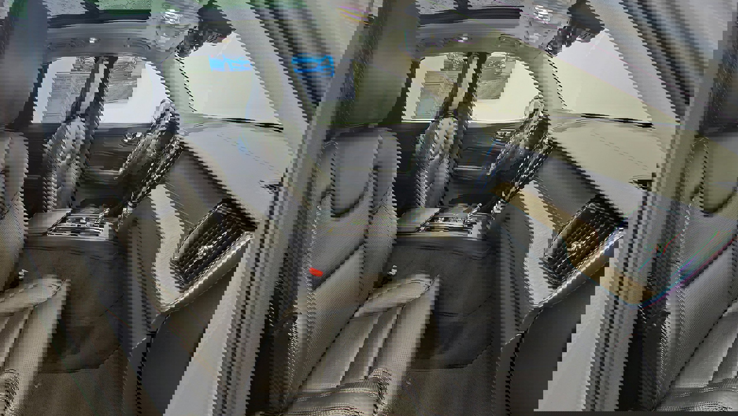 Certified 2022 Volvo XC60 B6 Inscription w/ Climate Package image 13