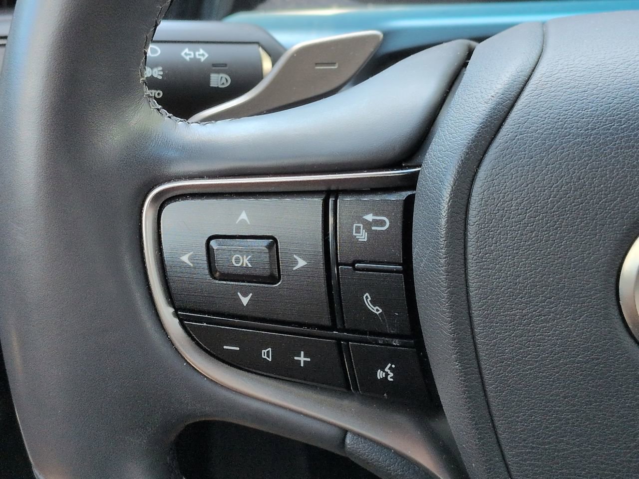 Used 2023 Lexus ES 350 Ultra Luxury w/ Accessory Package (Z1) FWD image 27