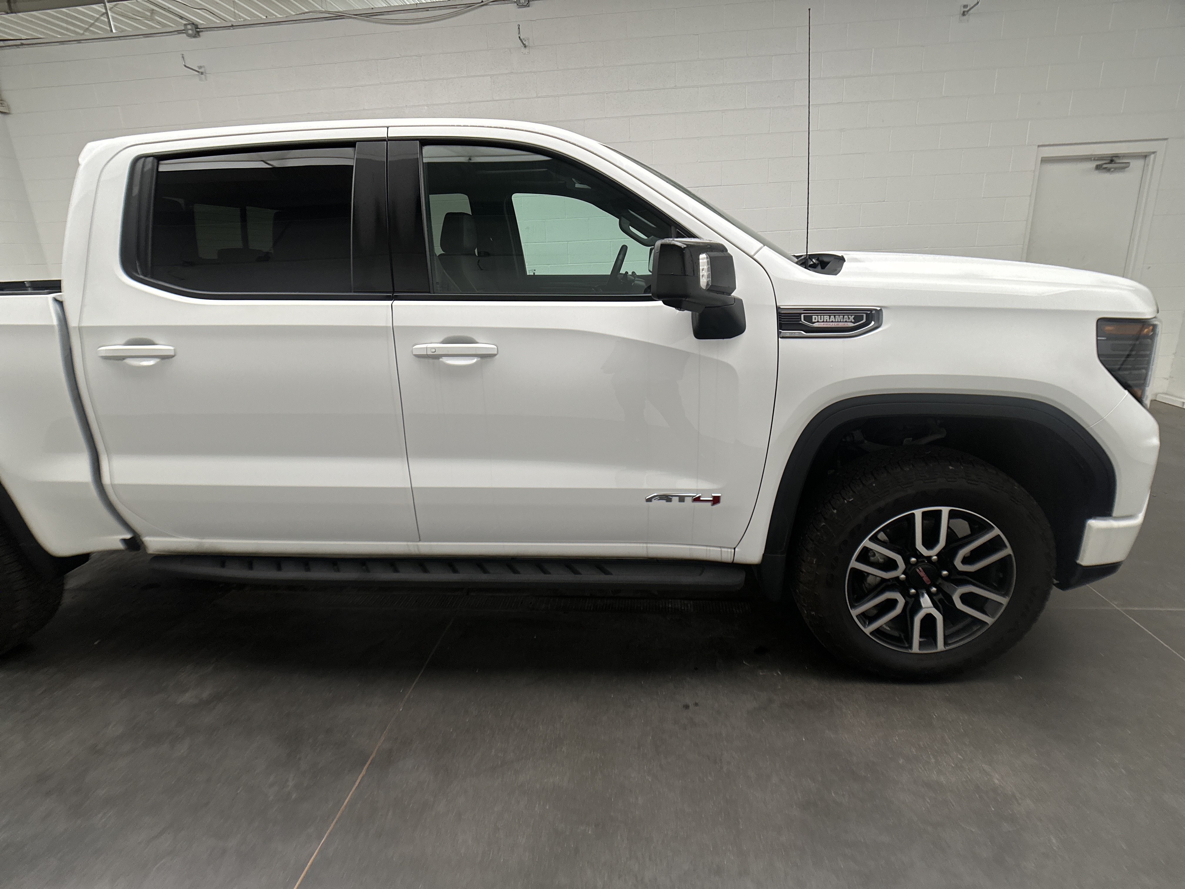 Used 2026 GMC Sierra 1500 AT4 w/ AT4 Premium Package AWD/4WD image 12