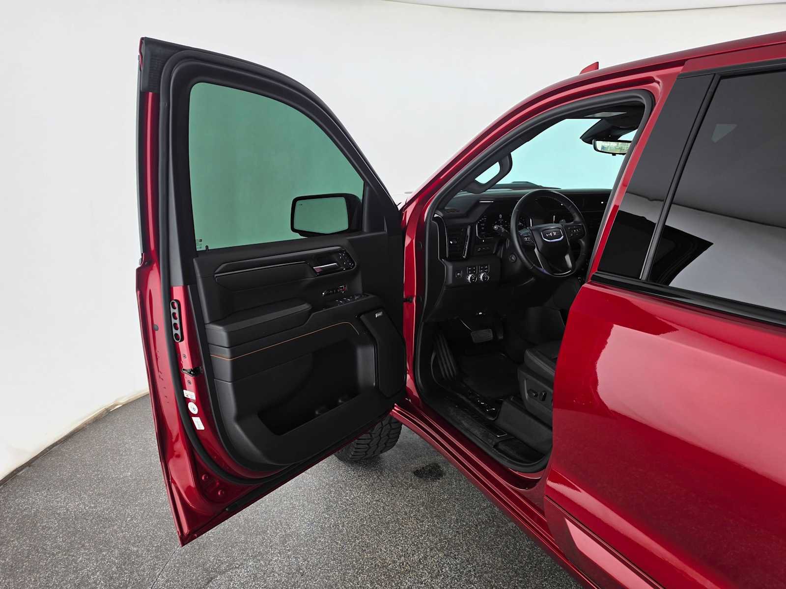 Used 2024 GMC Sierra 1500 AT4 w/ Technology Package AWD/4WD image 19