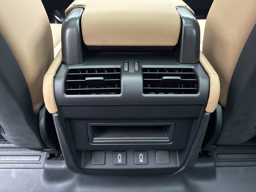 New 2026 Land Rover Defender 110 S AWD/4WD image 17