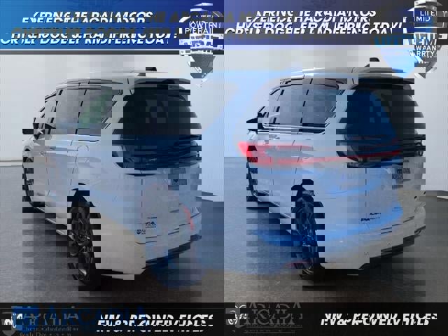 New 2026 Chrysler Pacifica Select image 28