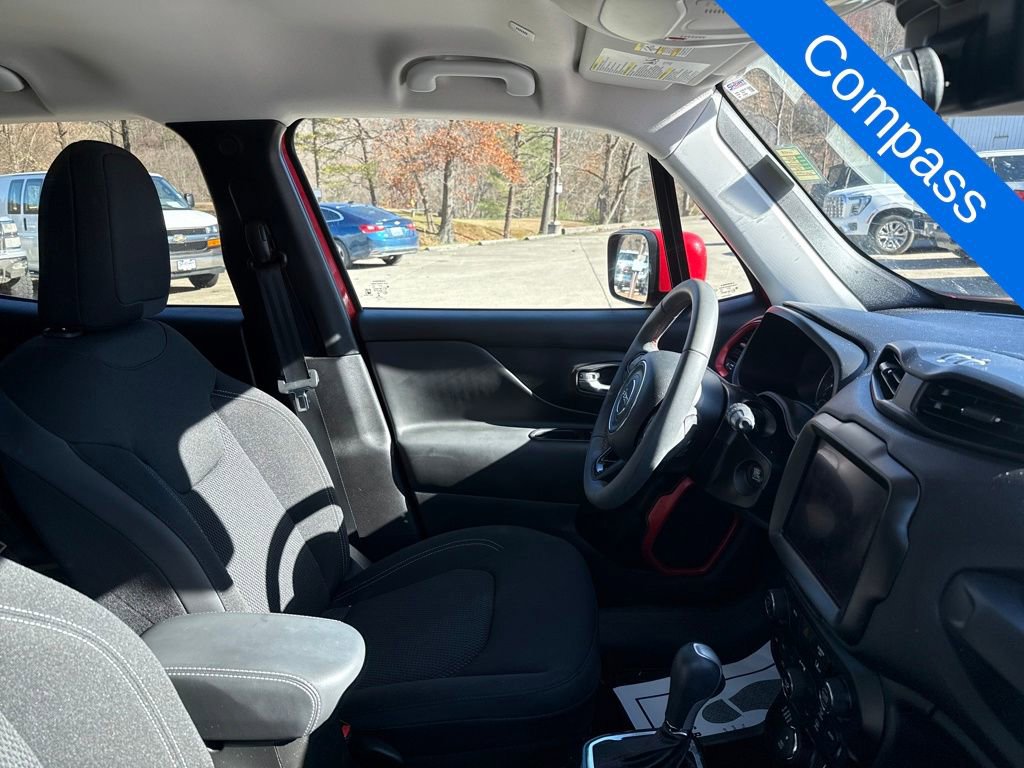 Used 2022 Jeep Renegade Latitude image 11