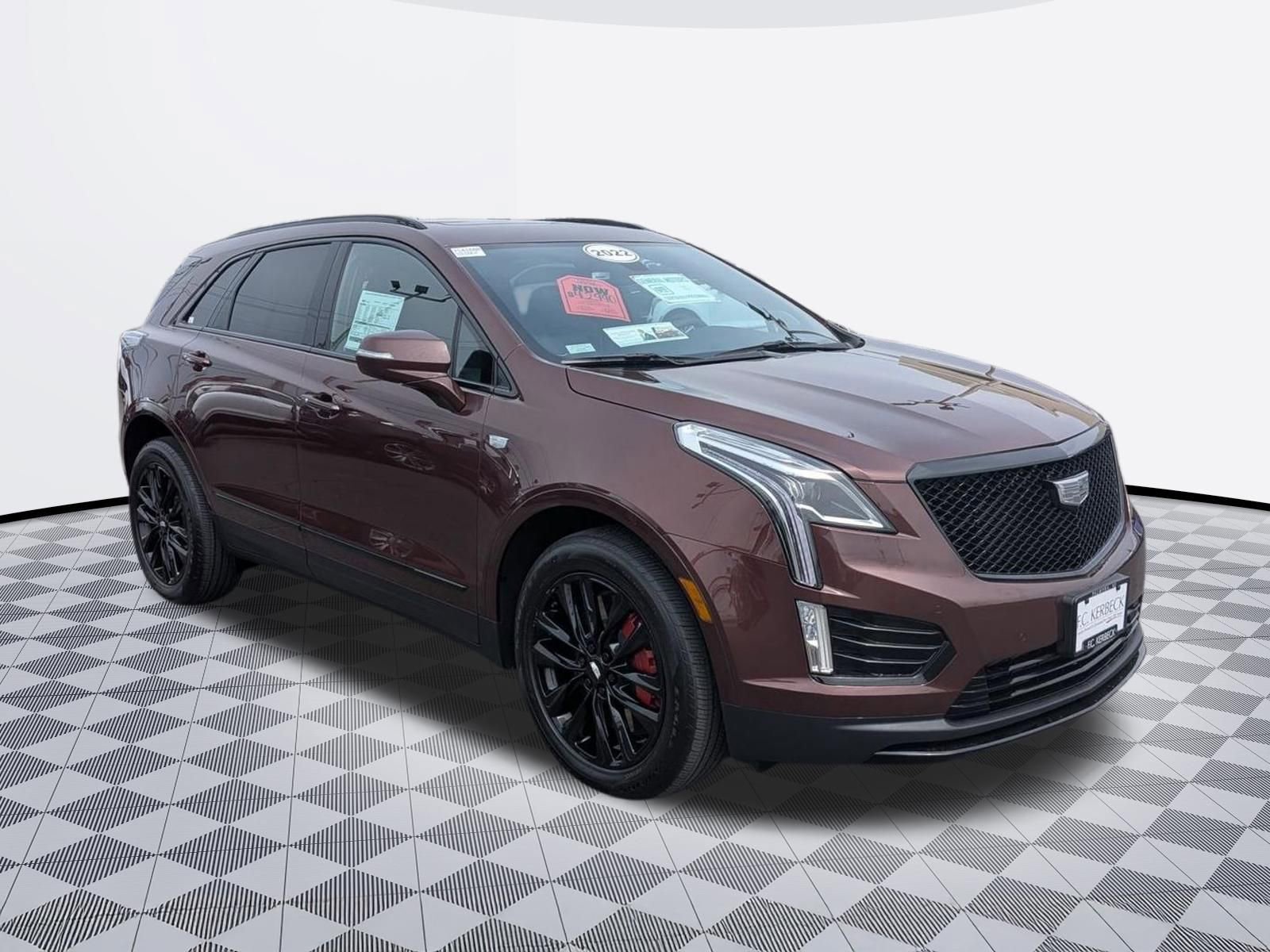 Certified 2022 Cadillac XT5 Sportv w/ LPO, ONYX Package AWD/4WD image 4