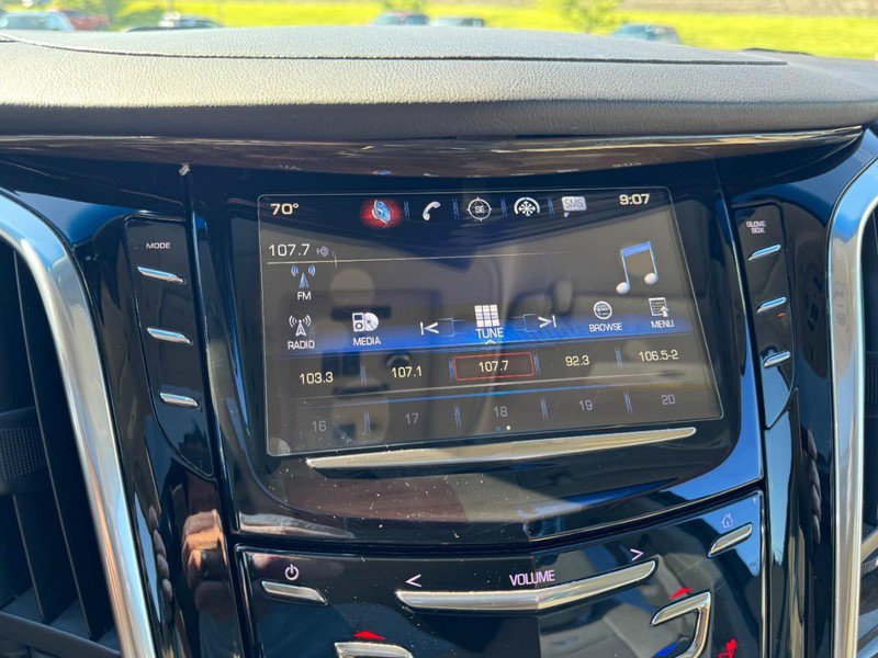Used 2019 Cadillac Escalade ESV Luxury AWD/4WD image 22