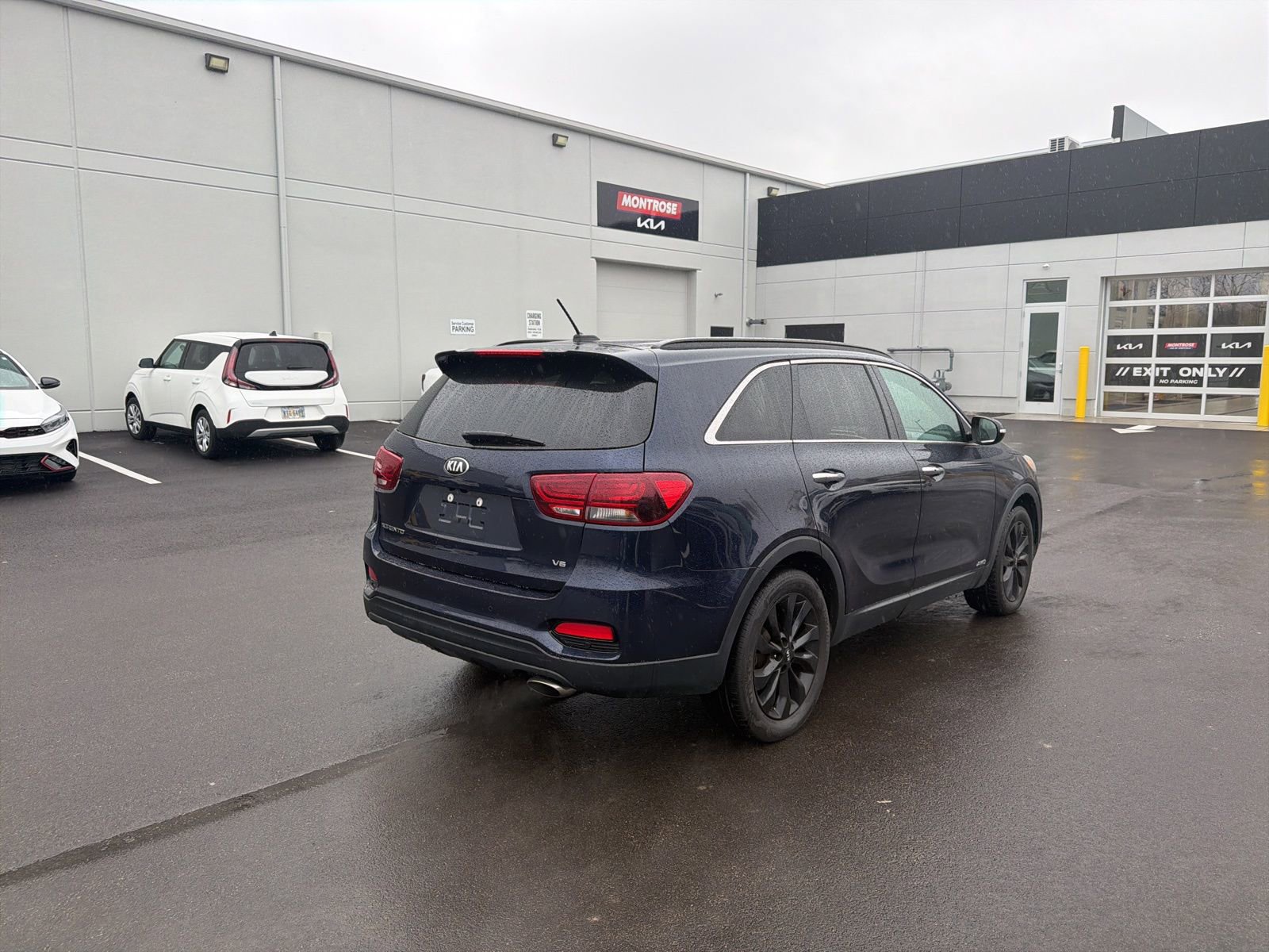 Used 2020 Kia Sorento S image 5